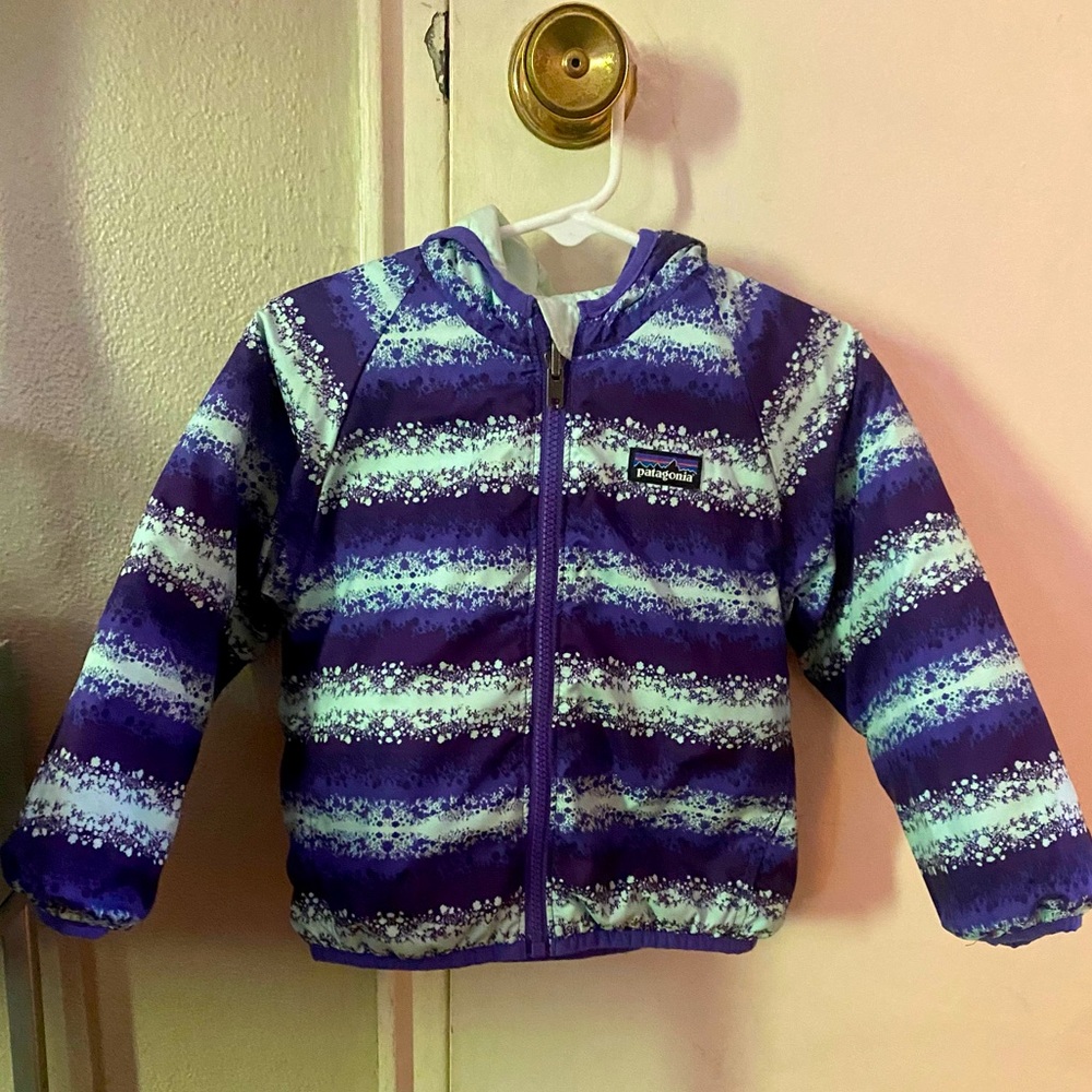 Patagonia 4T Reversible Coat in EUC! Light Puffer